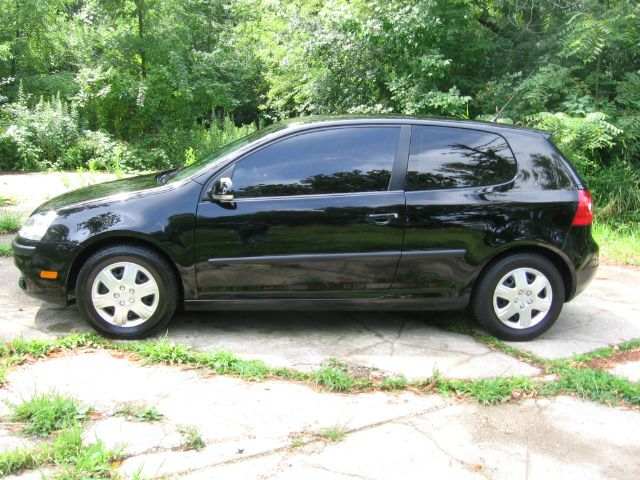 2009 Volkswagen Rabbit L - 82 V8