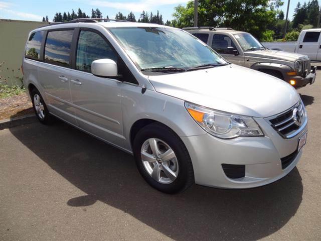 2009 Volkswagen Routan SE V6 Clean Title