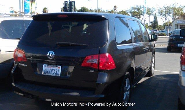 2009 Volkswagen Routan Unknown