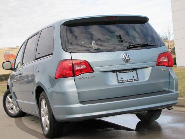 2010 Volkswagen Routan SR-5 Sport PKG 4.w.d