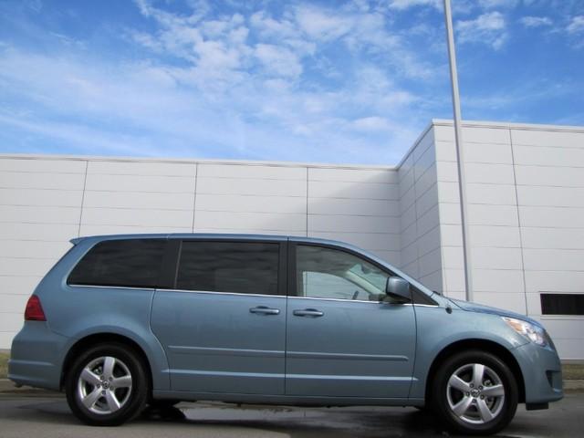 2010 Volkswagen Routan SR-5 Sport PKG 4.w.d
