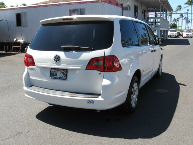2010 Volkswagen Routan XR