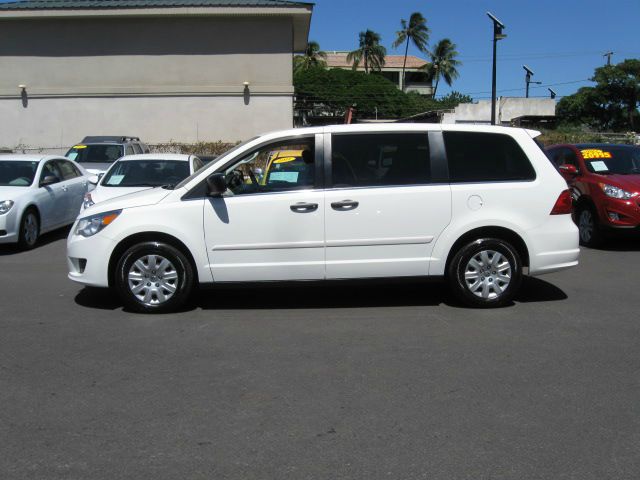 2010 Volkswagen Routan XR