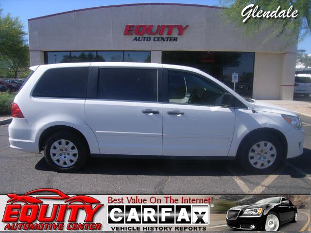 2010 Volkswagen Routan Unknown