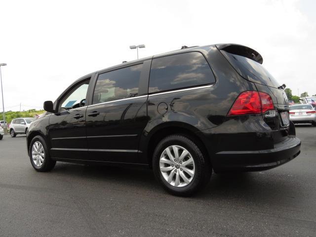 2012 Volkswagen Routan 4X4- SR5- Double Cab