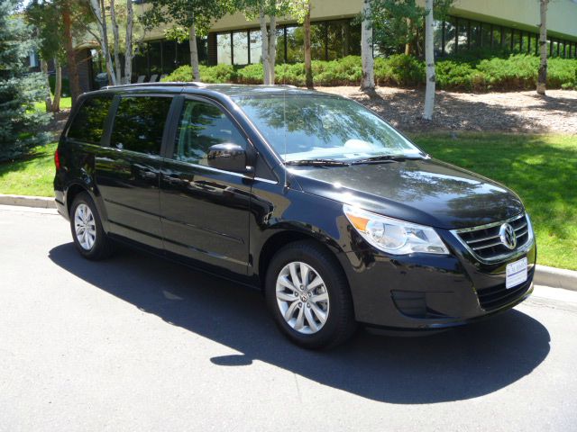 2012 Volkswagen Routan SLT Quad Cab 4x4 Sport ~ 4.7L V8