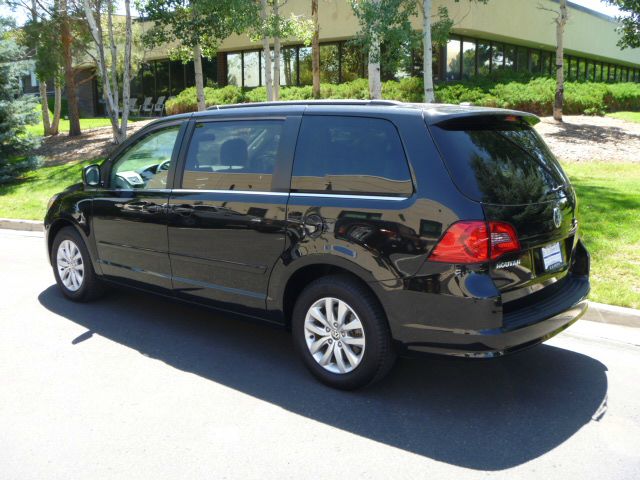 2012 Volkswagen Routan SLT Quad Cab 4x4 Sport ~ 4.7L V8