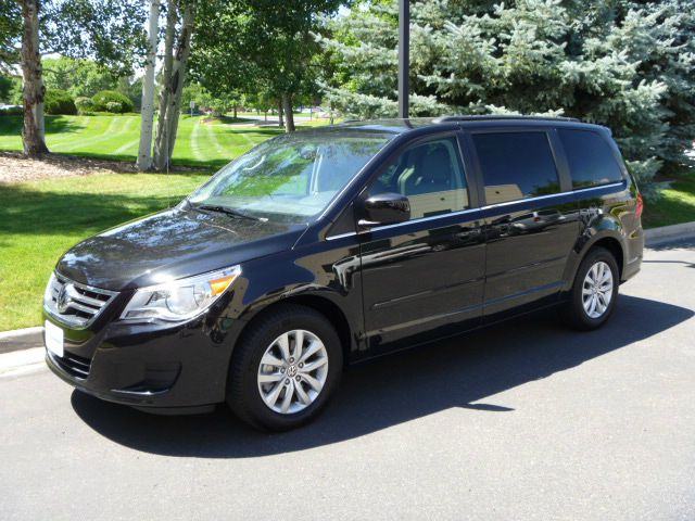 2012 Volkswagen Routan SLT Quad Cab 4x4 Sport ~ 4.7L V8
