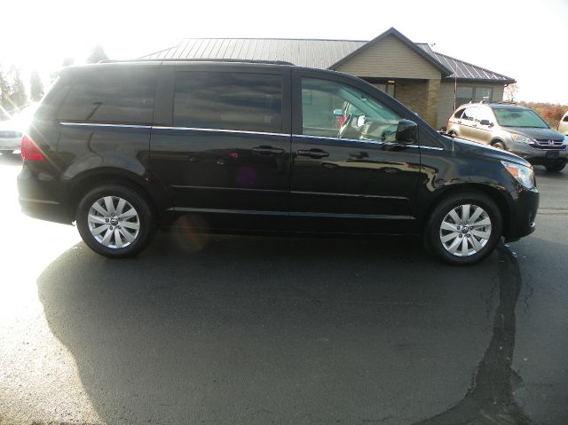 2012 Volkswagen Routan 5XT