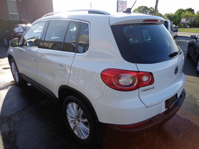 2009 Volkswagen Tiguan XR