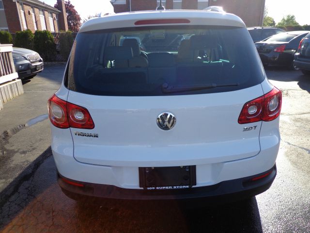 2009 Volkswagen Tiguan XR