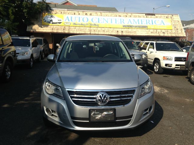 2009 Volkswagen Tiguan SE