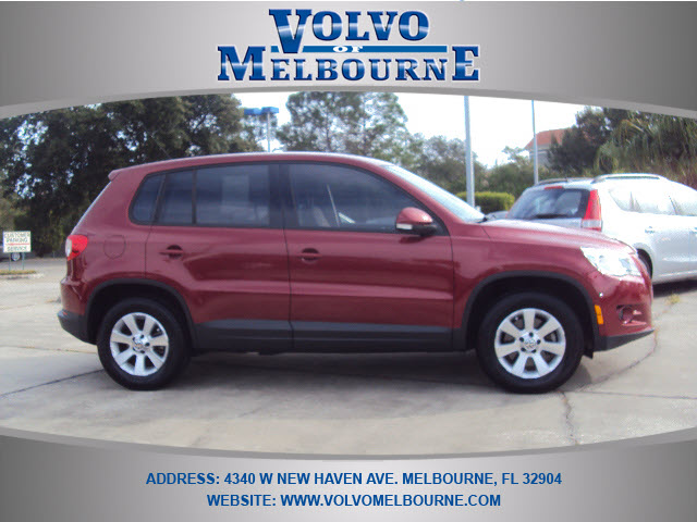 2009 Volkswagen Tiguan SLT Crew Cab Short Bed 4WD