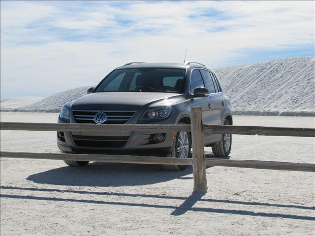 2009 Volkswagen Tiguan SLE 4X4 Z71 Plow
