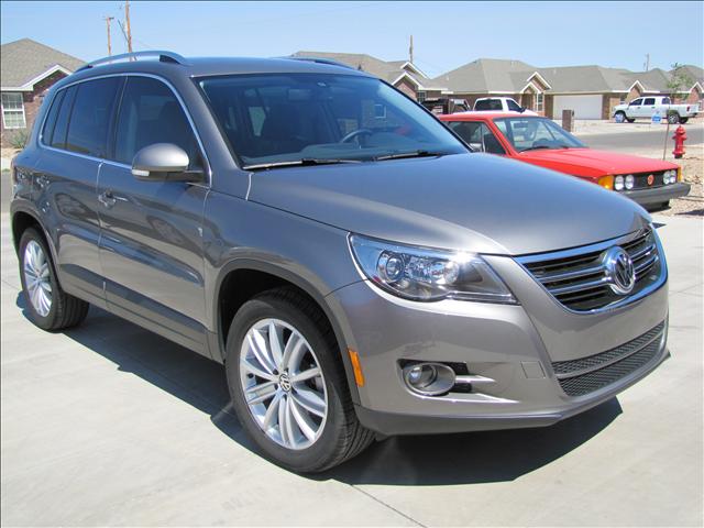 2009 Volkswagen Tiguan SLE 4X4 Z71 Plow