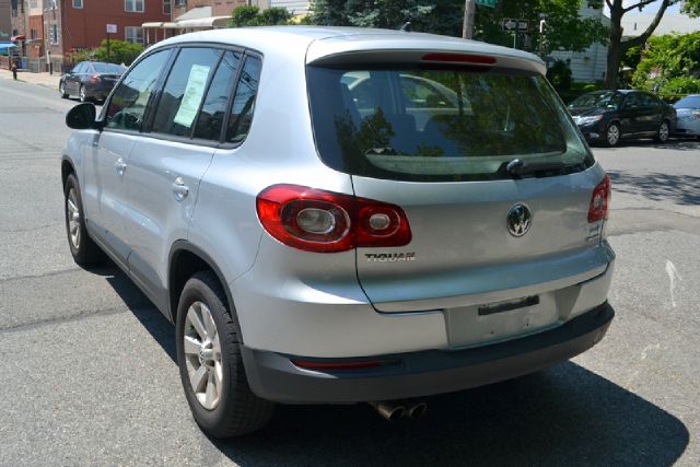 2010 Volkswagen Tiguan Malibu Convertible