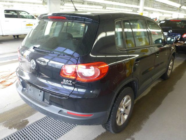 2010 Volkswagen Tiguan Malibu Convertible