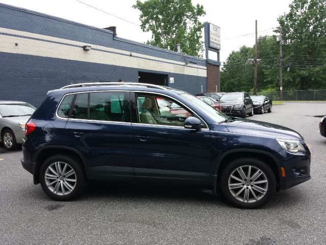 2011 Volkswagen Tiguan Malibu Convertible