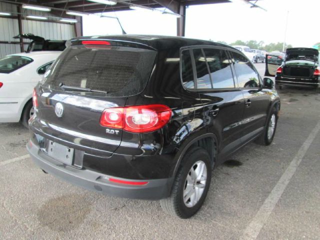2011 Volkswagen Tiguan XR