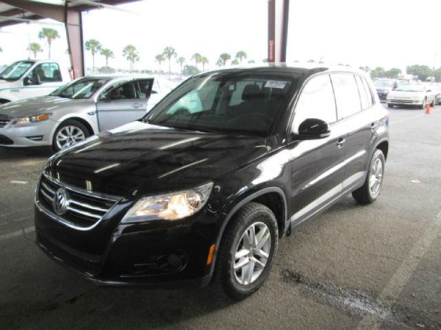 2011 Volkswagen Tiguan XR
