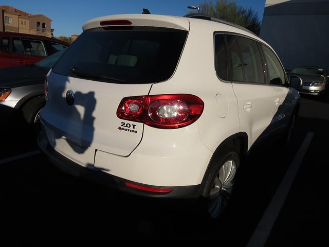 2011 Volkswagen Tiguan SE