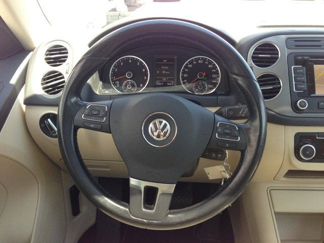 2011 Volkswagen Tiguan Malibu Convertible
