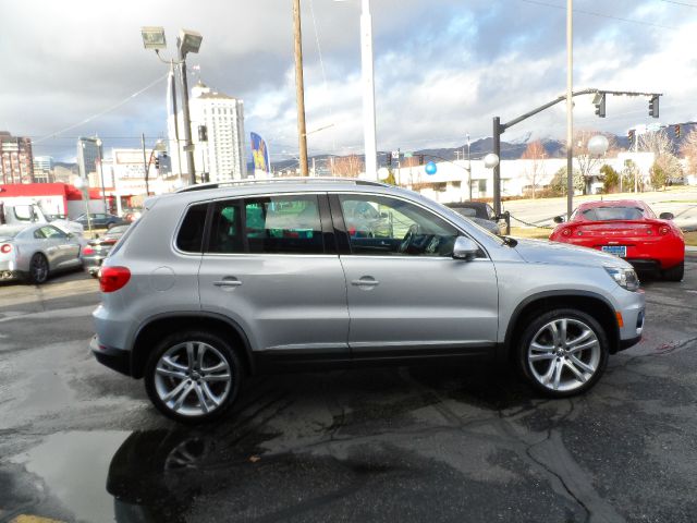 2013 Volkswagen Tiguan XR