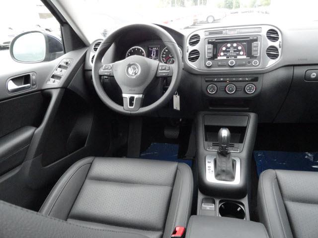 2013 Volkswagen Tiguan 4DR LS AWD