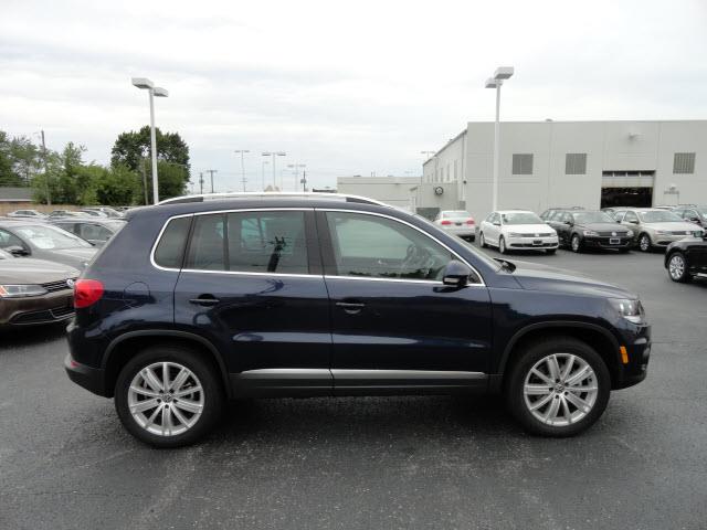 2013 Volkswagen Tiguan 4DR LS AWD