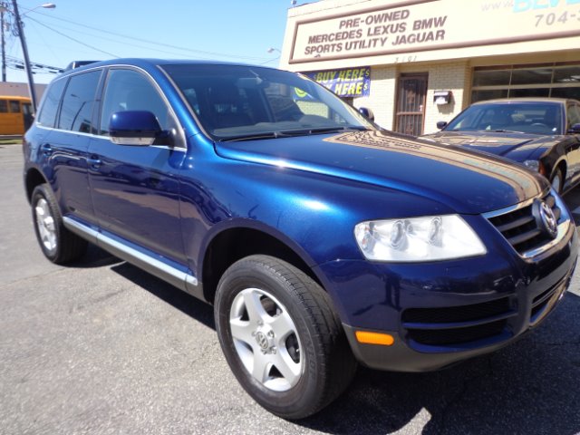 2004 Volkswagen Touareg Red Line