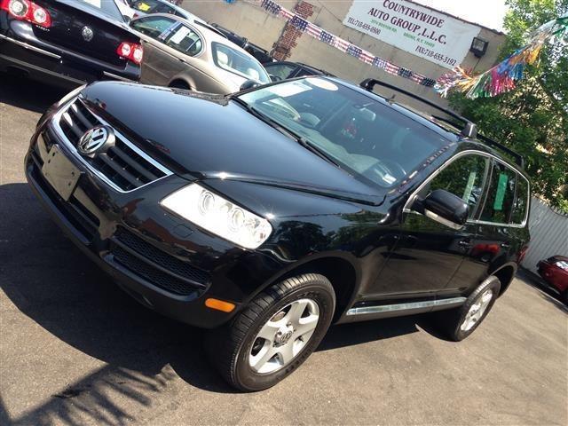 2004 Volkswagen Touareg Red Line