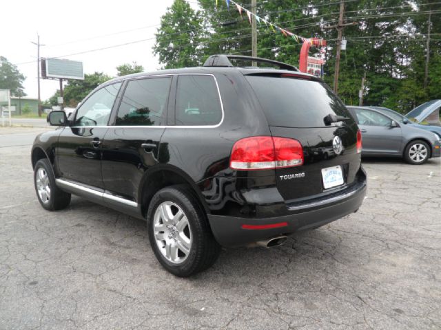 2004 Volkswagen Touareg SE-R