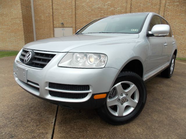 2004 Volkswagen Touareg Red Line