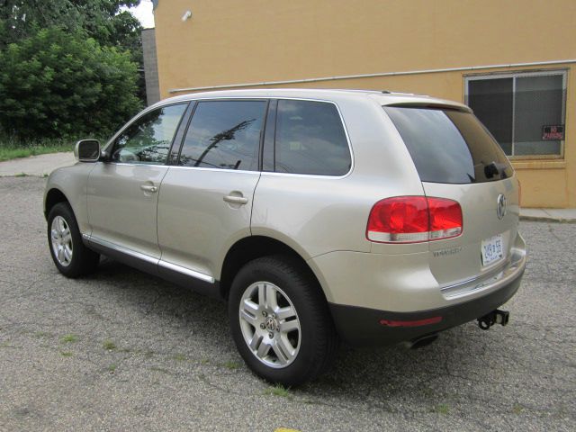 2004 Volkswagen Touareg SE-R