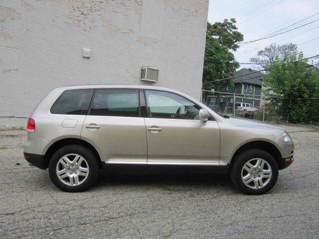 2004 Volkswagen Touareg SE-R