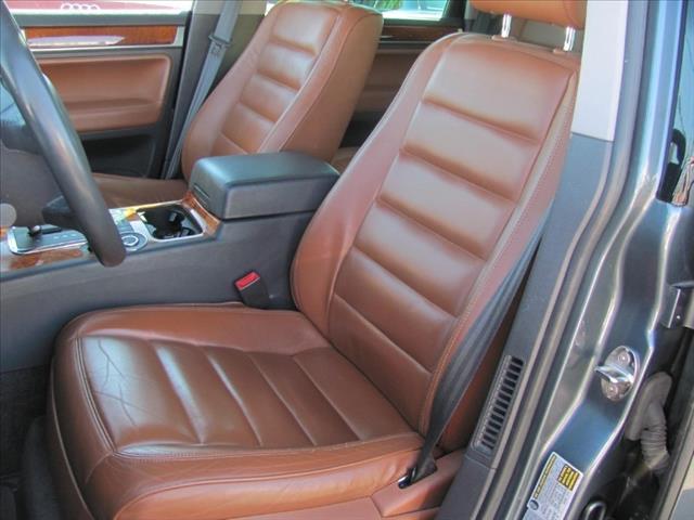 2004 Volkswagen Touareg Unknown