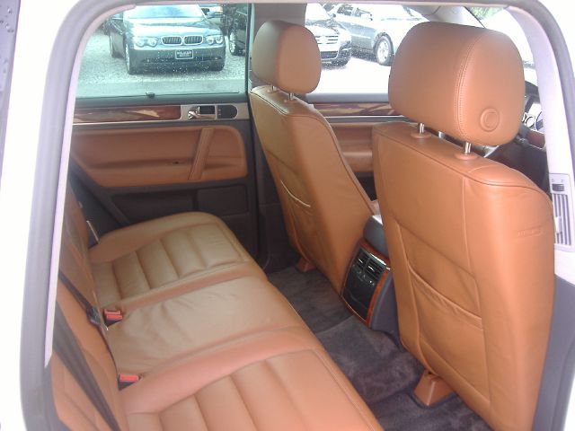 2004 Volkswagen Touareg SE-R