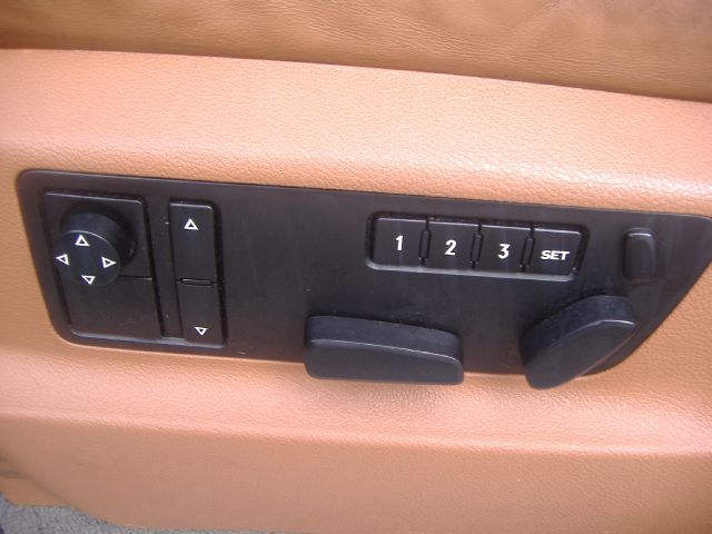 2004 Volkswagen Touareg SE-R