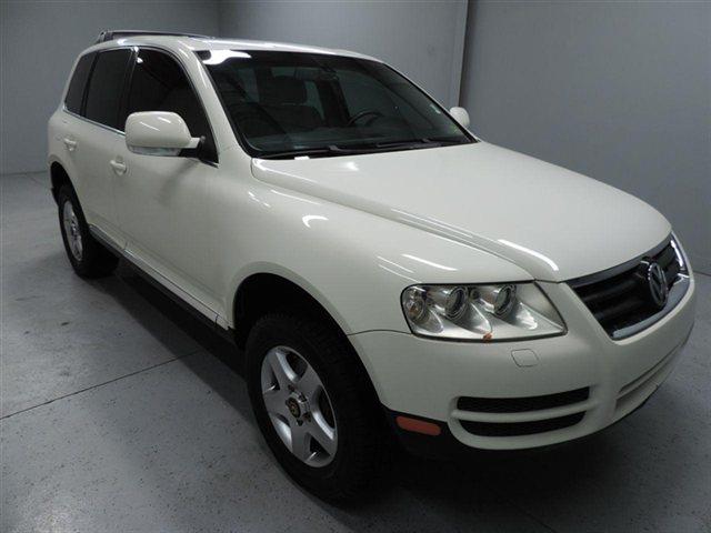 2004 Volkswagen Touareg Touring / AWD