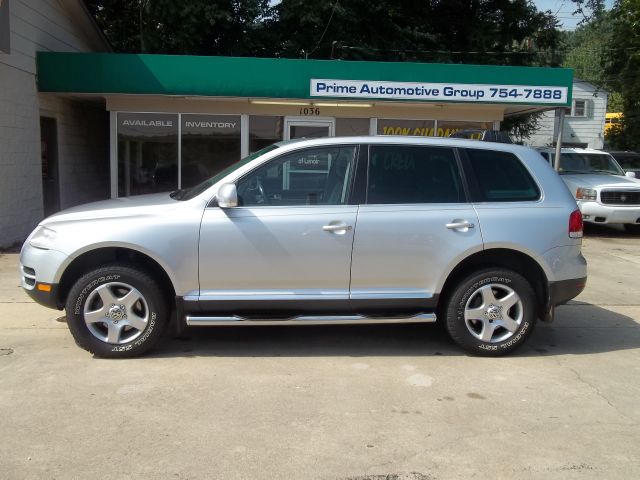 2004 Volkswagen Touareg Red Line