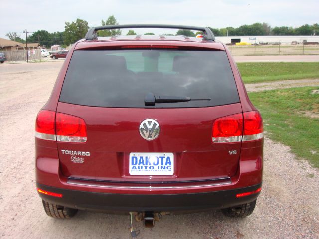 2004 Volkswagen Touareg Red Line