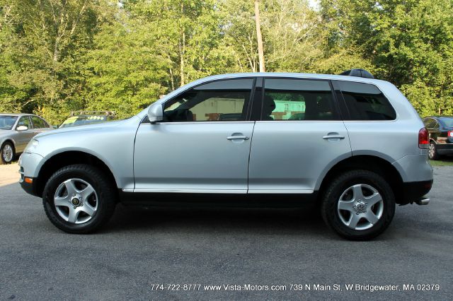 2004 Volkswagen Touareg Red Line