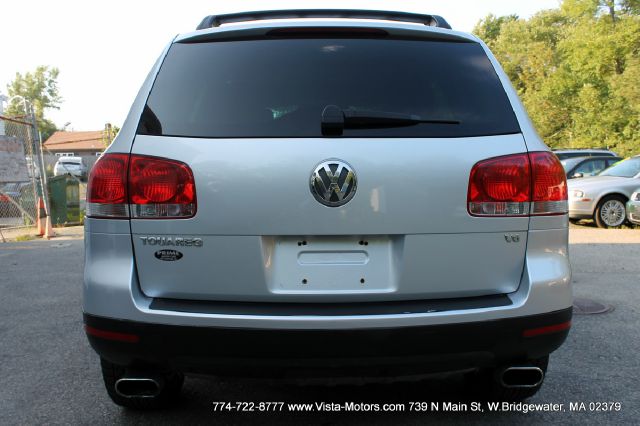 2004 Volkswagen Touareg Red Line