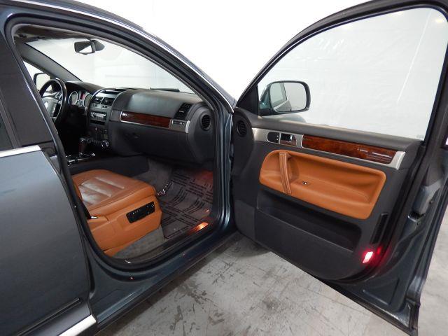 2004 Volkswagen Touareg SE-R