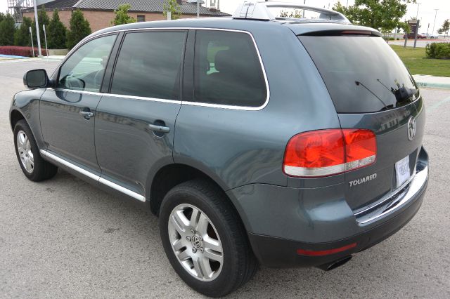 2004 Volkswagen Touareg SE-R