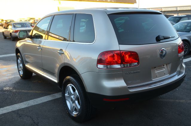 2004 Volkswagen Touareg Red Line