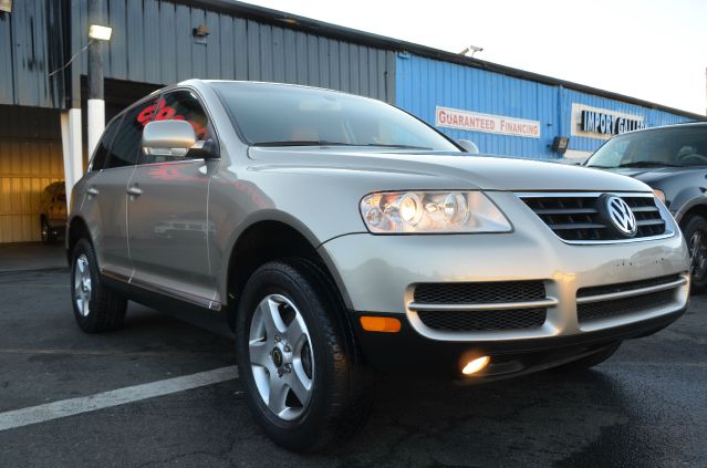 2004 Volkswagen Touareg Red Line