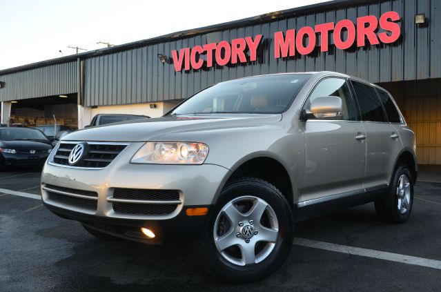 2004 Volkswagen Touareg Red Line