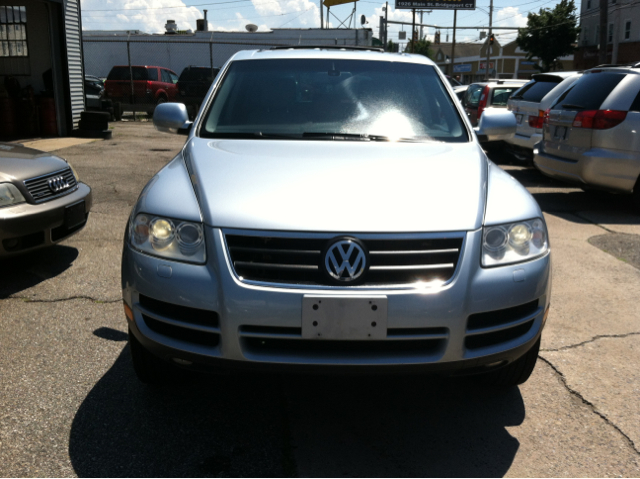 2004 Volkswagen Touareg Red Line