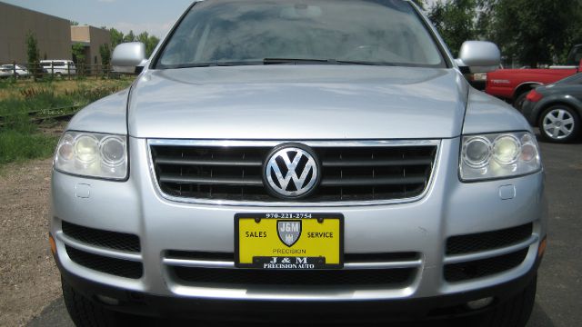 2004 Volkswagen Touareg Red Line